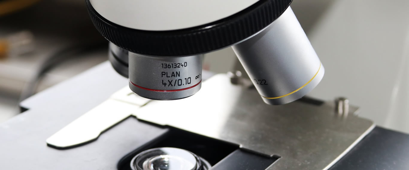 Equipos y maquinaría